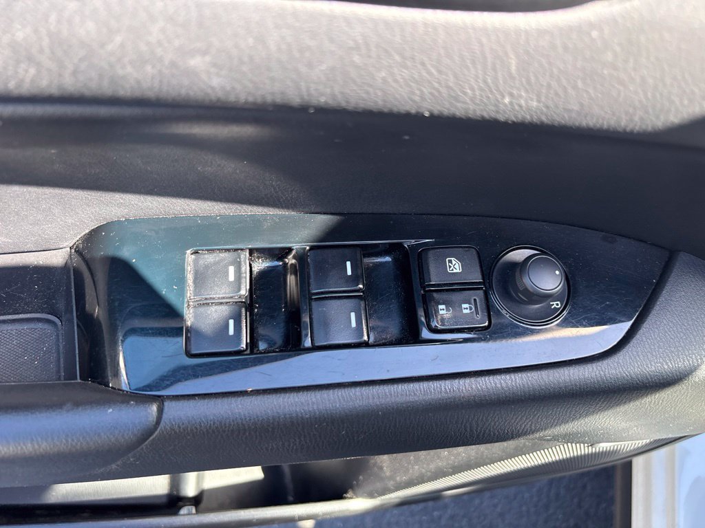 Used 2018 MAZDA CX-5 Touring w/ Preferred Equipment Package FWD image 18