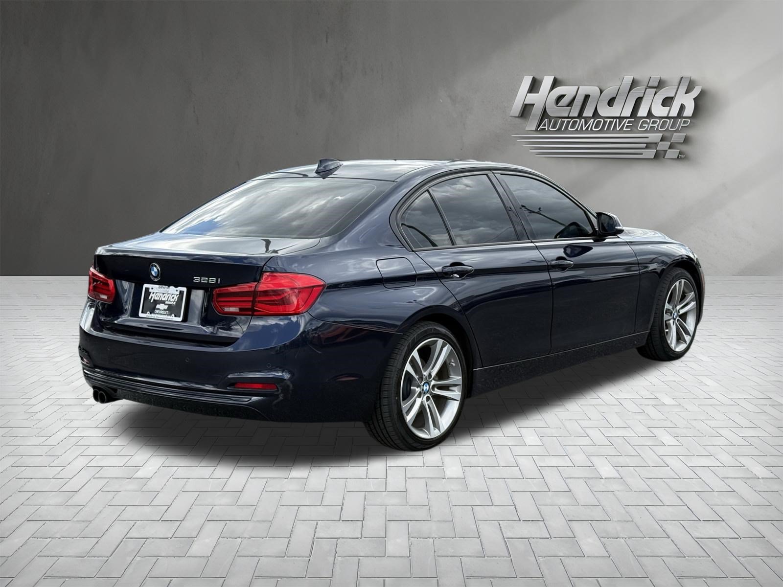 Used 2016 BMW 328i Sedan RWD image 10