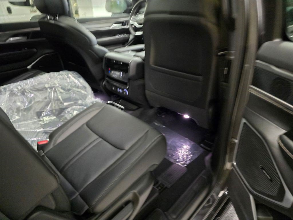 New 2026 Jeep Grand Wagoneer 4WD w/ Premium Group I image 37