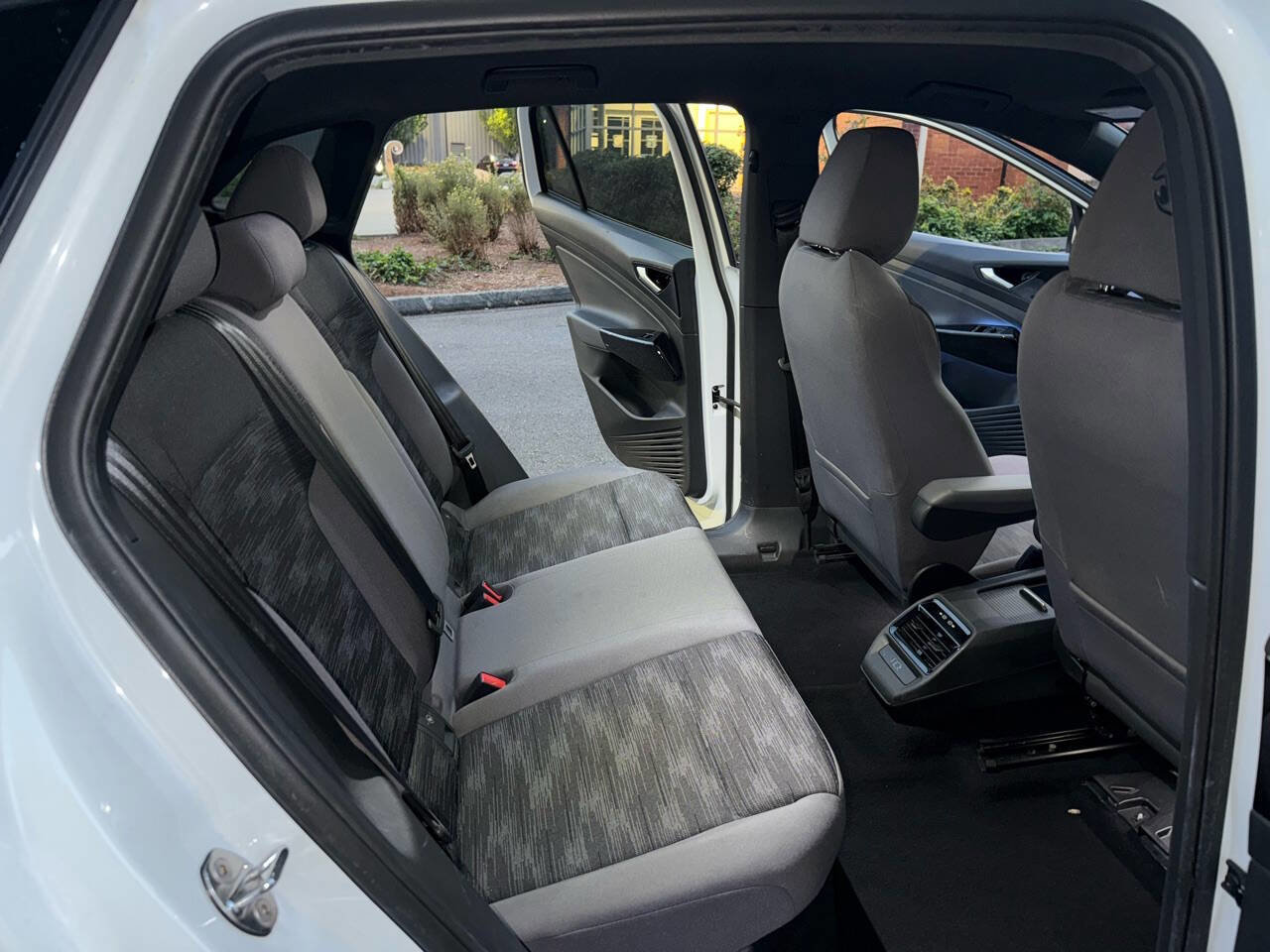 Used 2021 Volkswagen ID.4 Pro w/ ID.4 Protection Package image 35