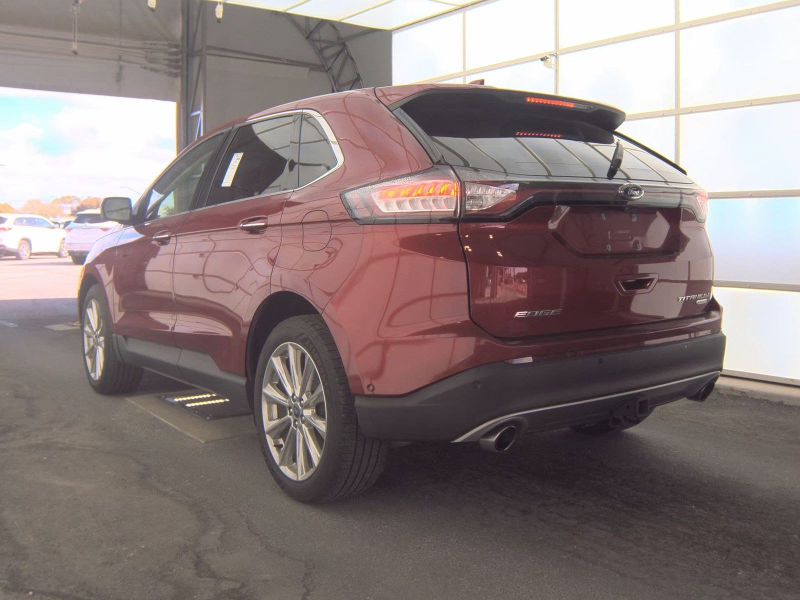 Used 2018 Ford Edge Titanium w/ Equipment Group 302A image 11