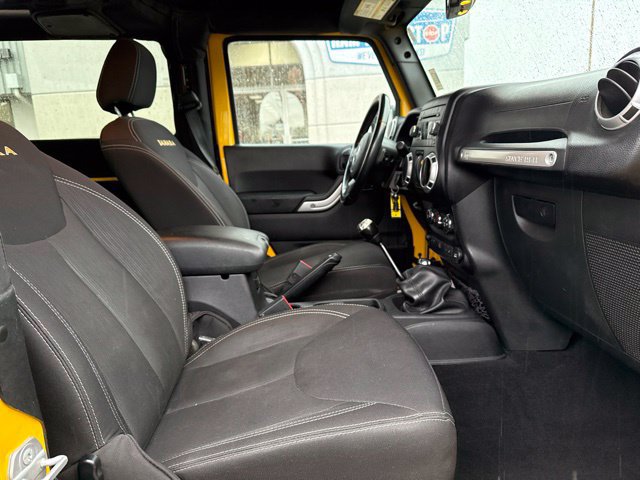 Used 2015 Jeep Wrangler Sahara AWD/4WD image 11