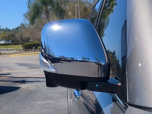 Used 2021 Nissan Armada Platinum w/ Captain's Chairs Package image 12