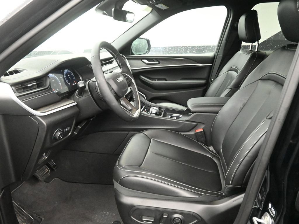 New 2026 Jeep Grand Cherokee Limited w/ Limited Altitude Package image 10