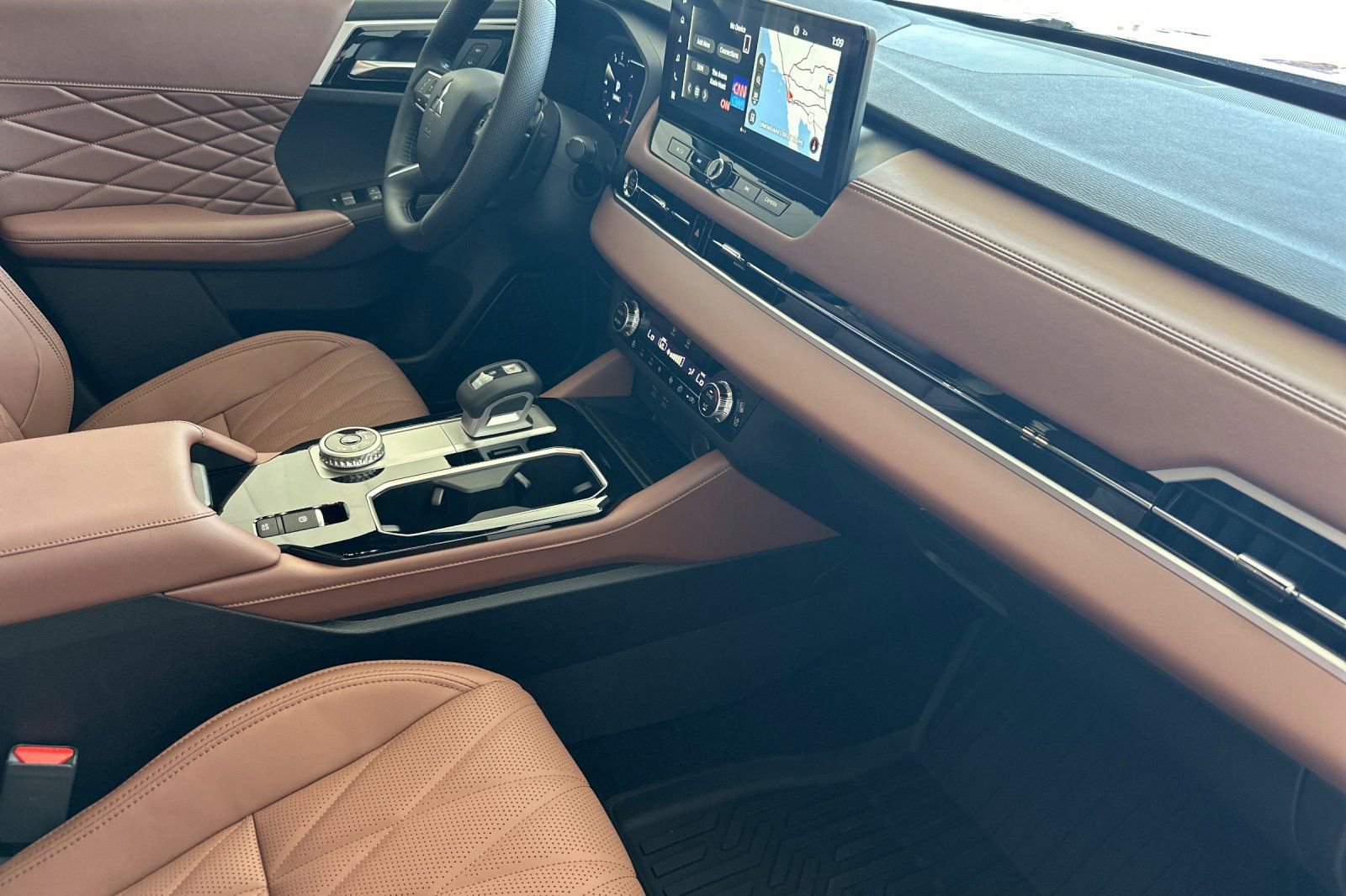 New 2025 Mitsubishi Outlander SEL image 14