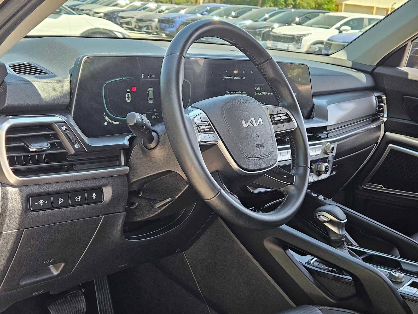 Used 2025 Kia Telluride S video 2