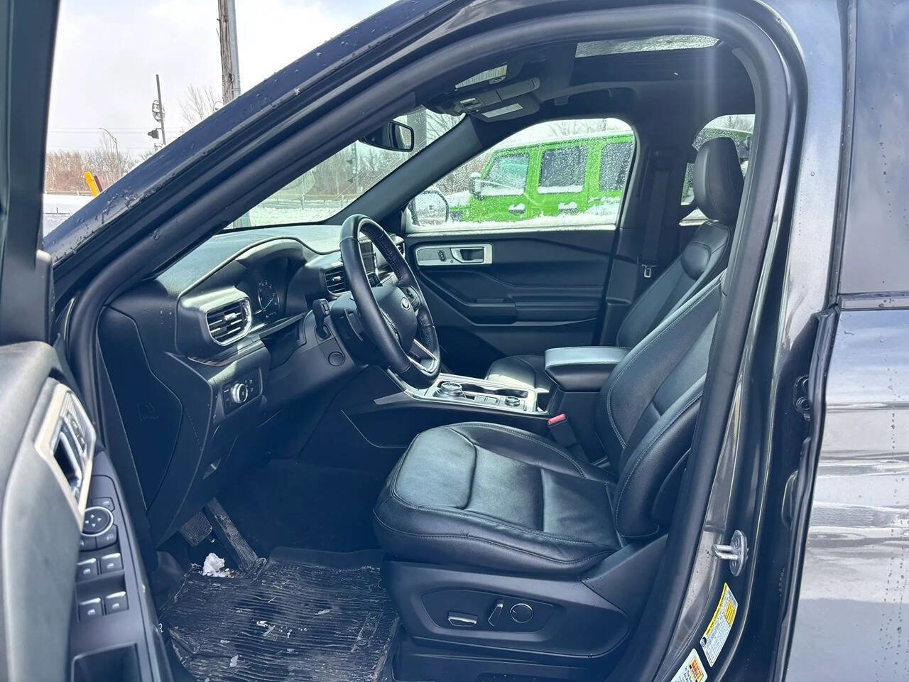Used 2020 Ford Explorer Limited w/ Class III Trailer Tow Package image 5