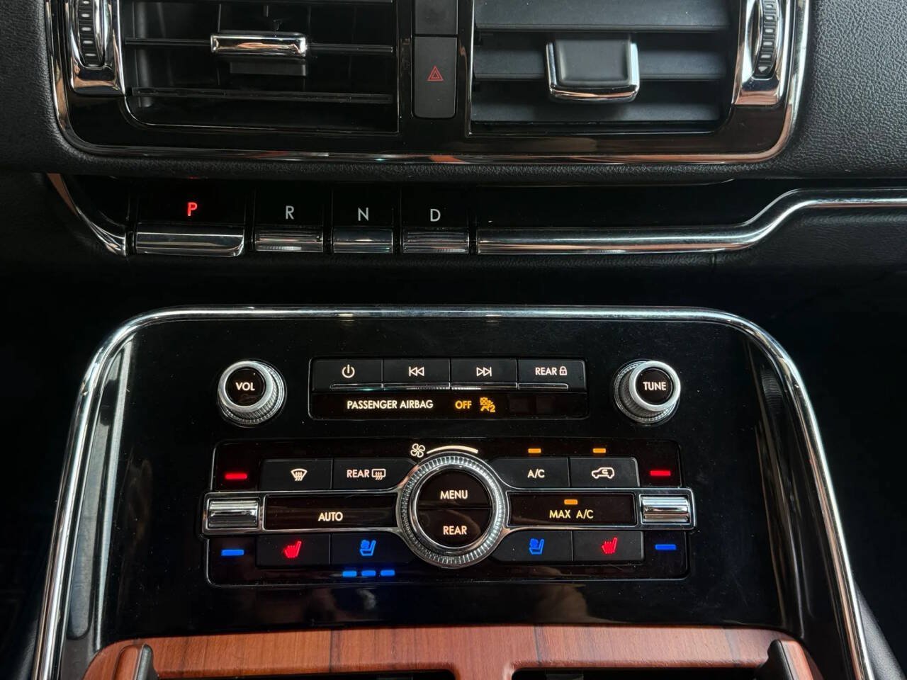 Used 2018 Lincoln Navigator Reserve AWD/4WD image 14