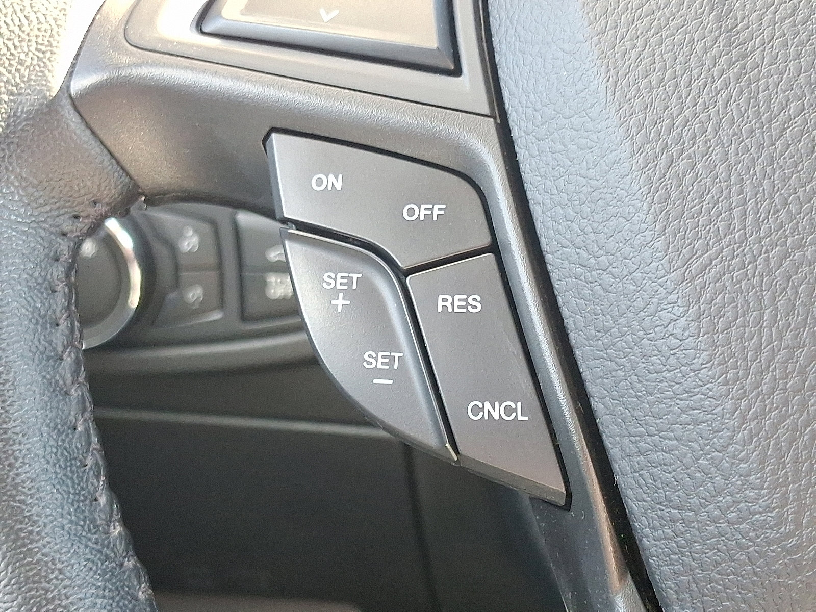 Certified 2022 Ford Edge SEL w/ Sport Appearance Package image 23