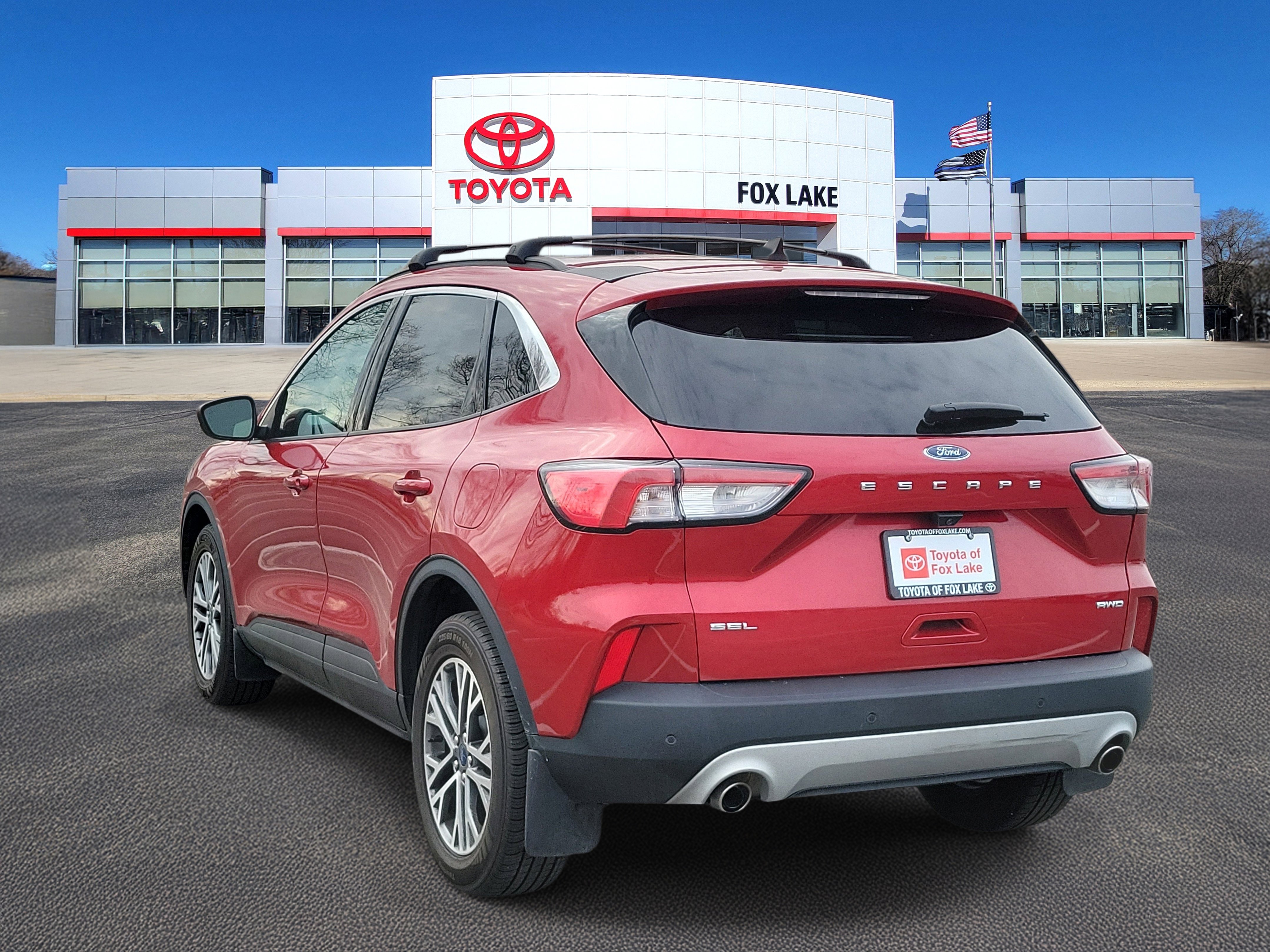 Used 2022 Ford Escape SEL w/ Technology Package image 3