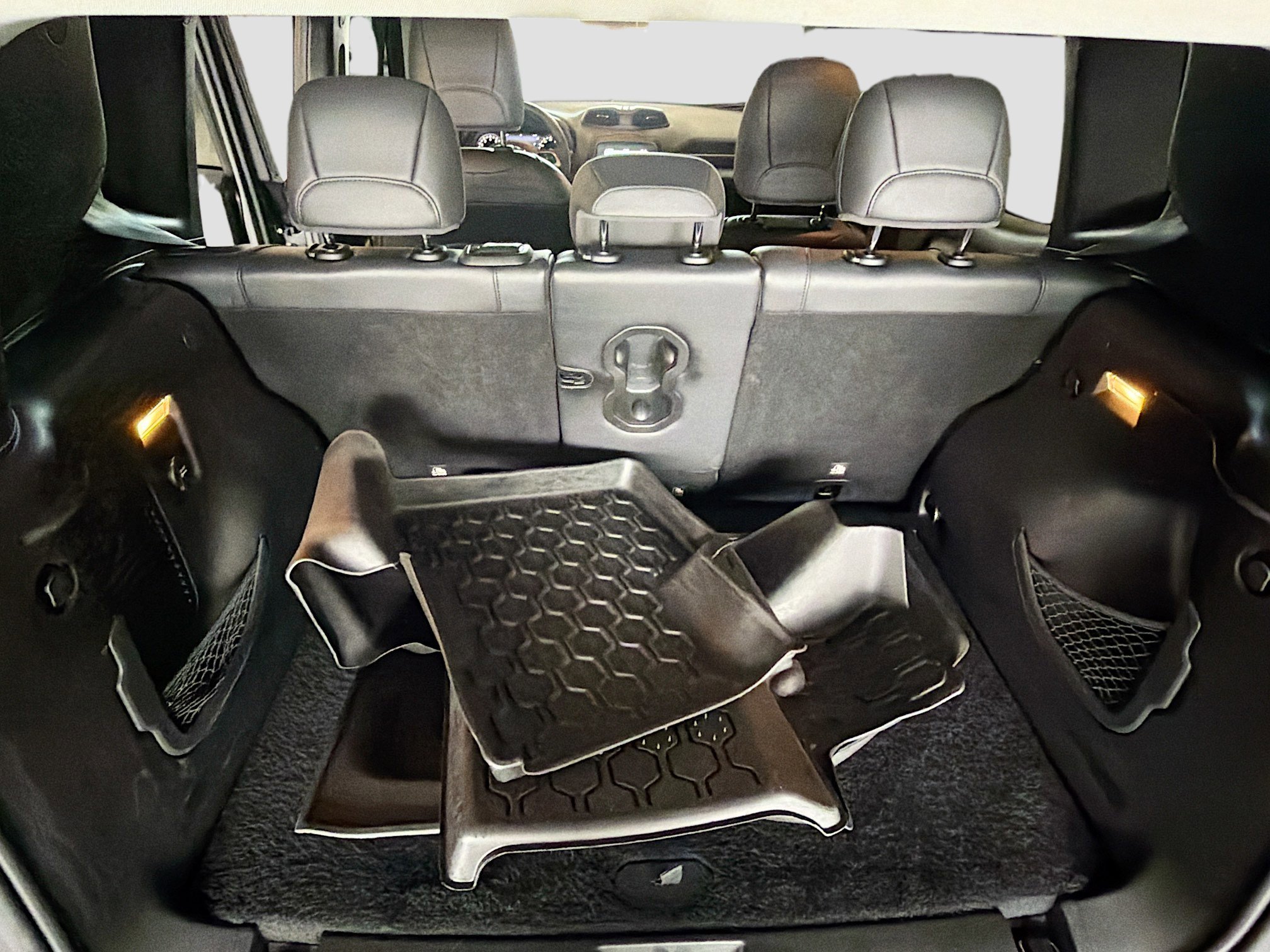 Used 2016 Jeep Renegade Limited AWD/4WD image 27