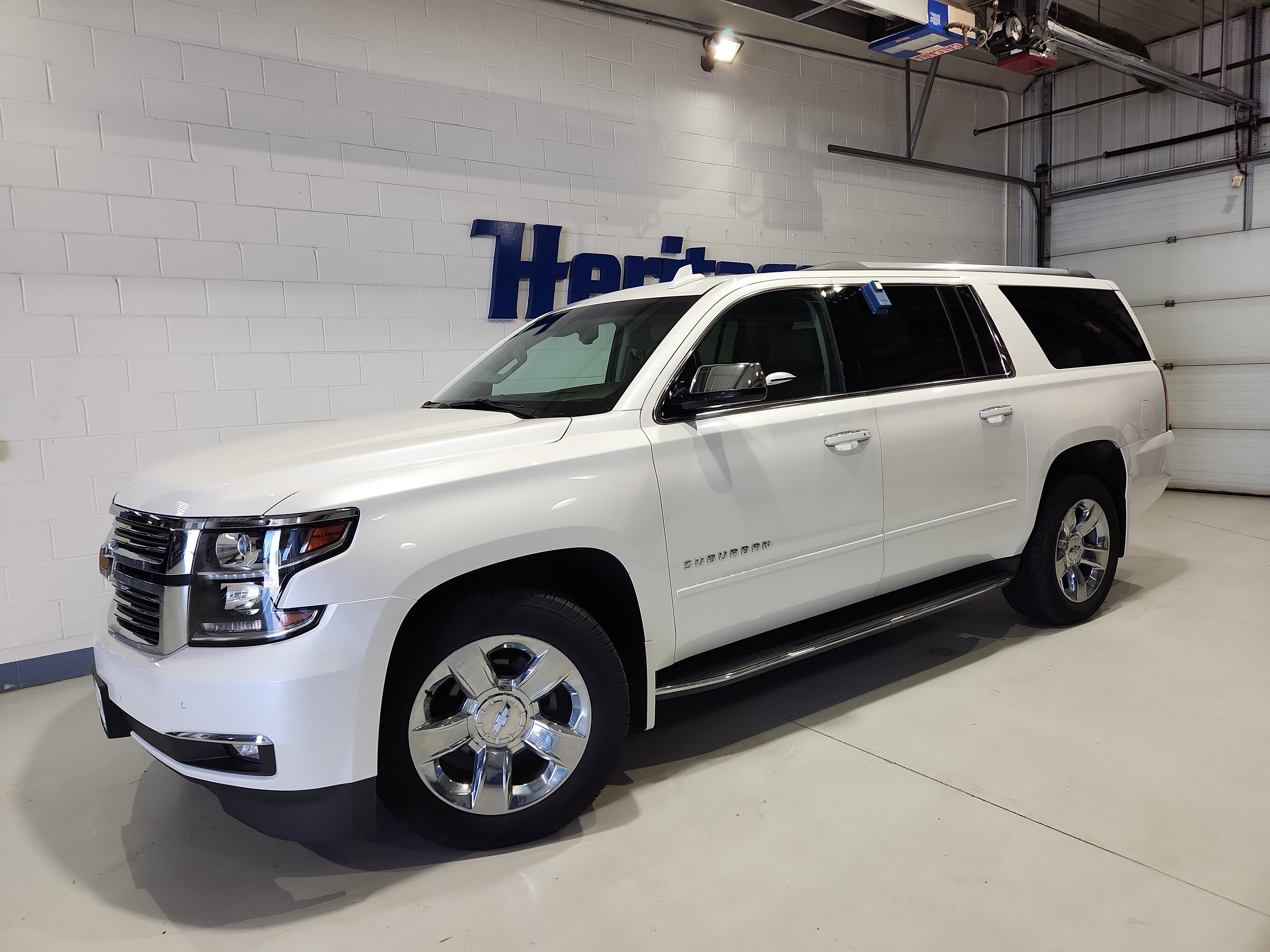 Used 2018 Chevrolet Suburban Premier AWD/4WD image 2