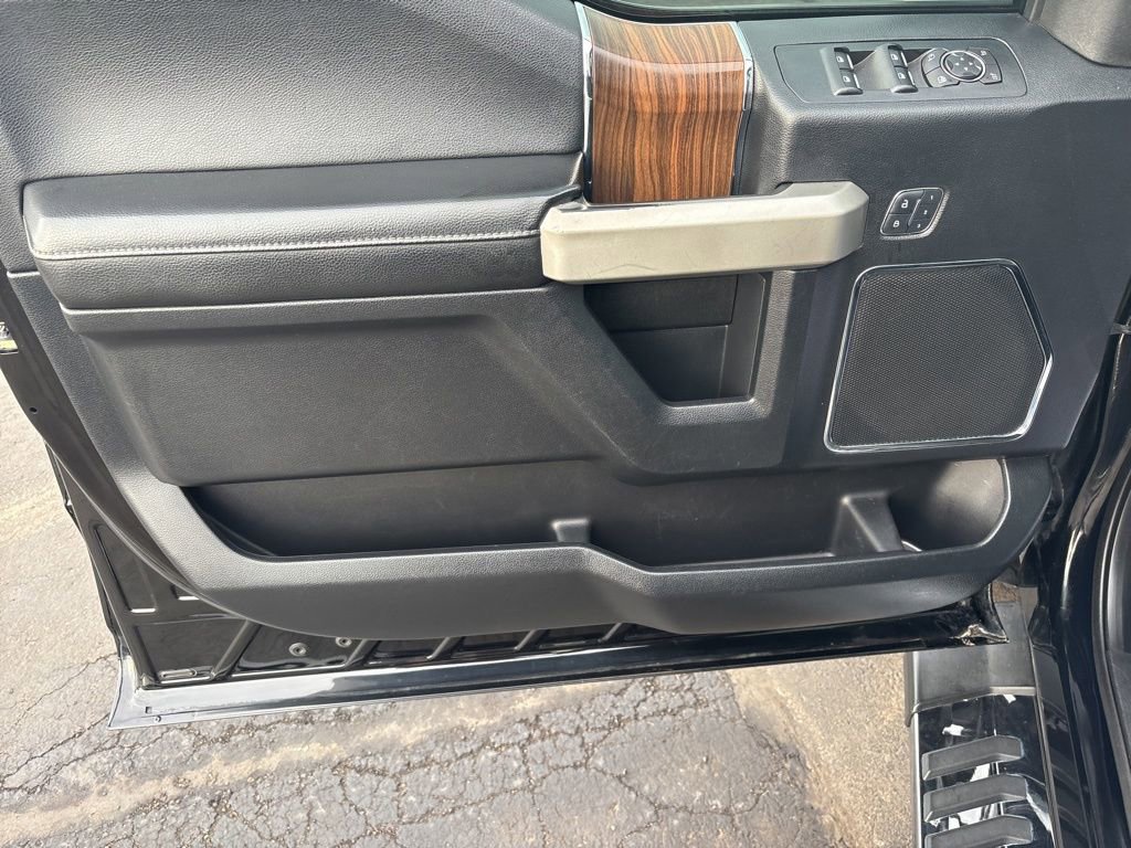 Used 2017 Ford F150 Lariat w/ Equipment Group 501A Mid image 13