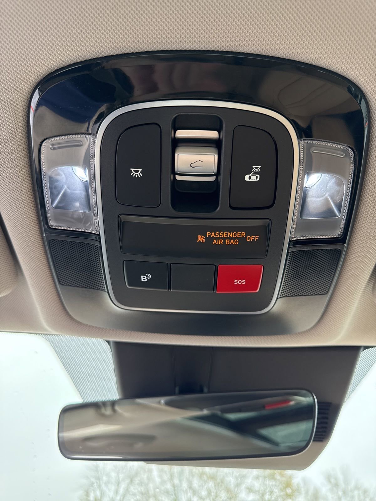 Used 2025 Hyundai Sonata Limited image 32