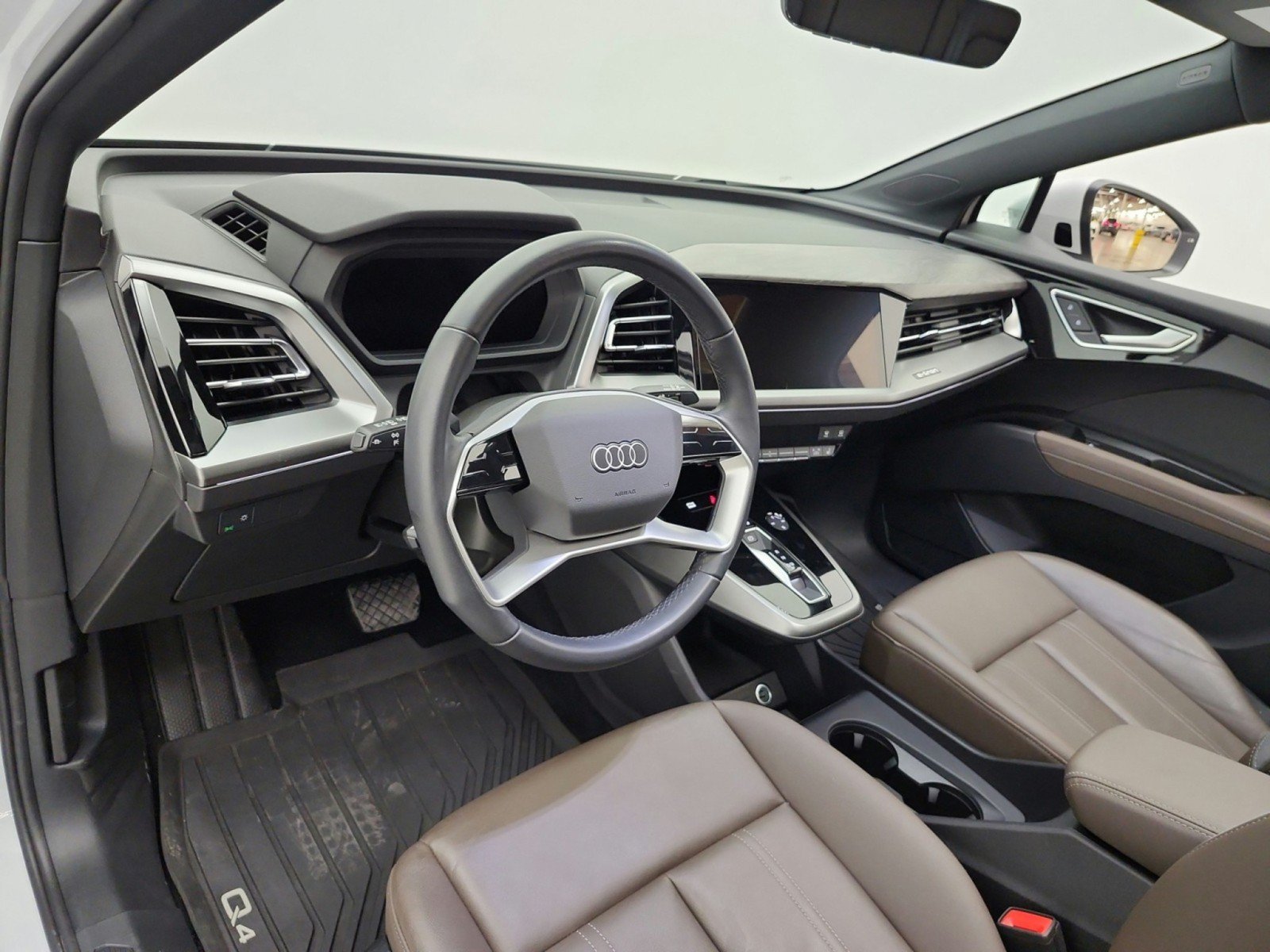 Used 2024 Audi Q4 e-tron Premium AWD/4WD image 9
