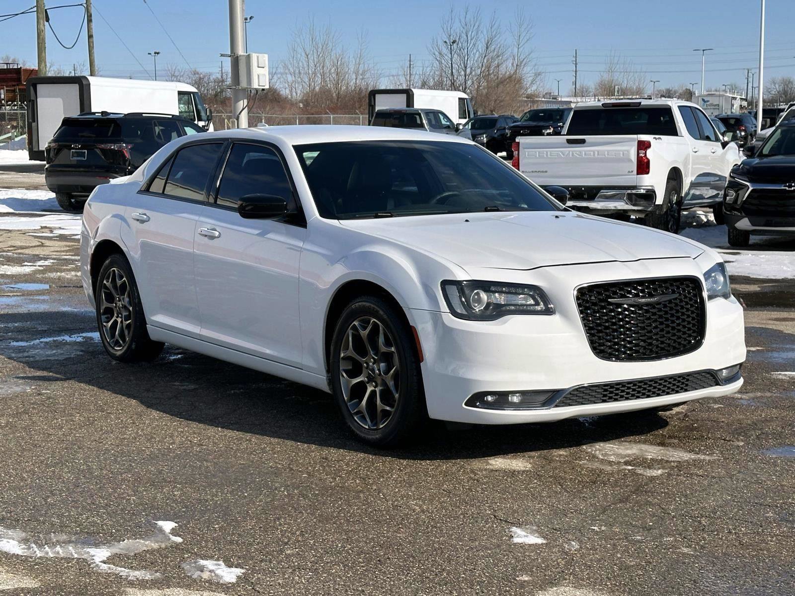 Used 2016 Chrysler 300 S image 6