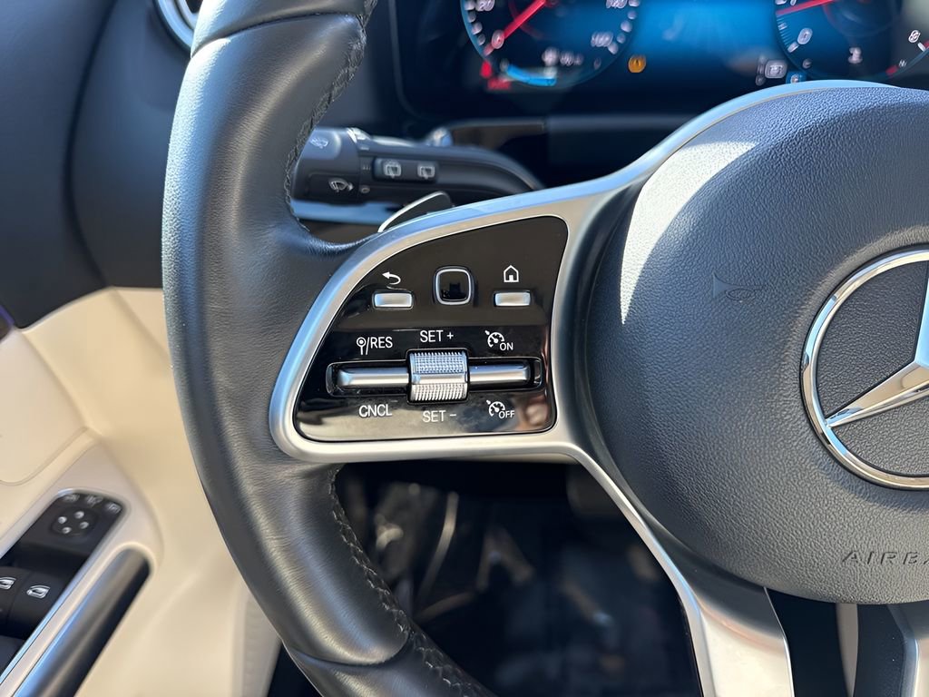 Used 2022 Mercedes-Benz GLA 250 4MATIC w/ Premium Package Lite image 14