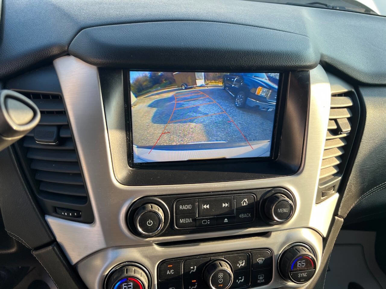 Used 2016 GMC Yukon XL SLE w/ HD Trailering Package image 12