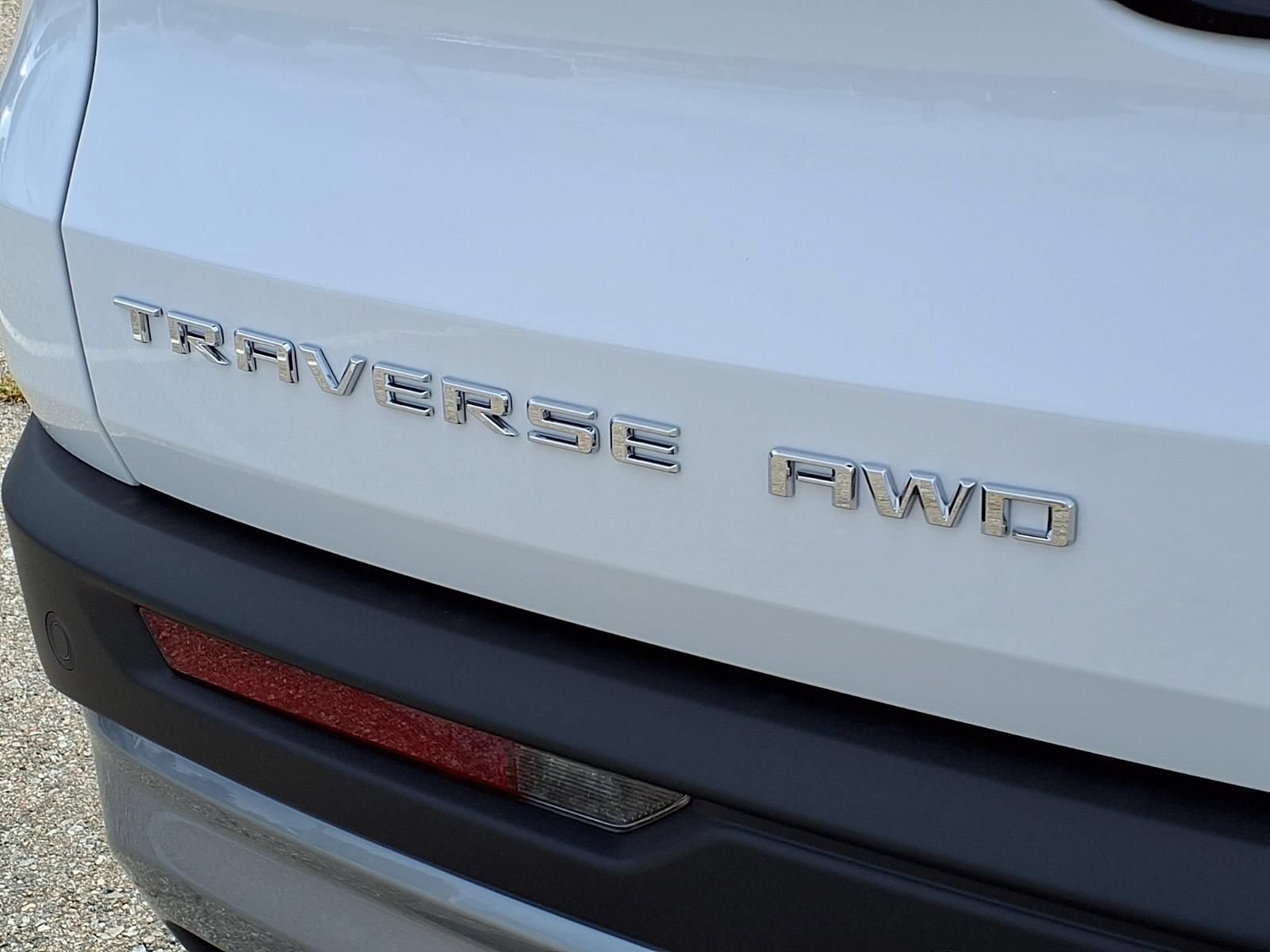 New 2027 Chevrolet Traverse LT w/ Driver Confidence Package AWD/4WD image 8