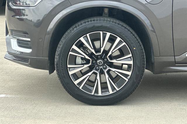 Certified 2023 Volvo XC90 T8 Plus image 32