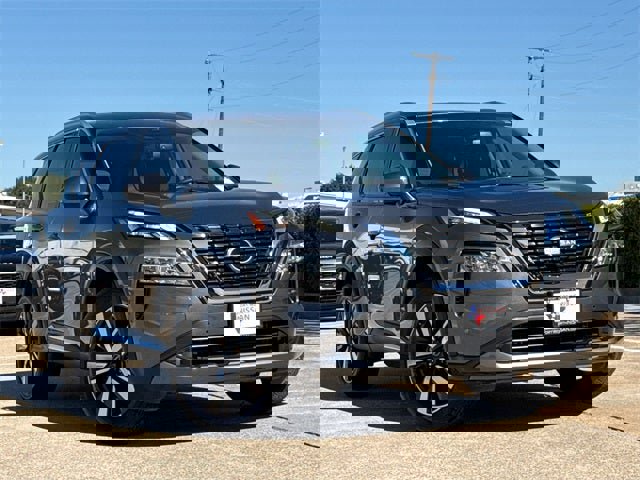 Used 2023 Nissan Rogue SL w/ SL Premium Package