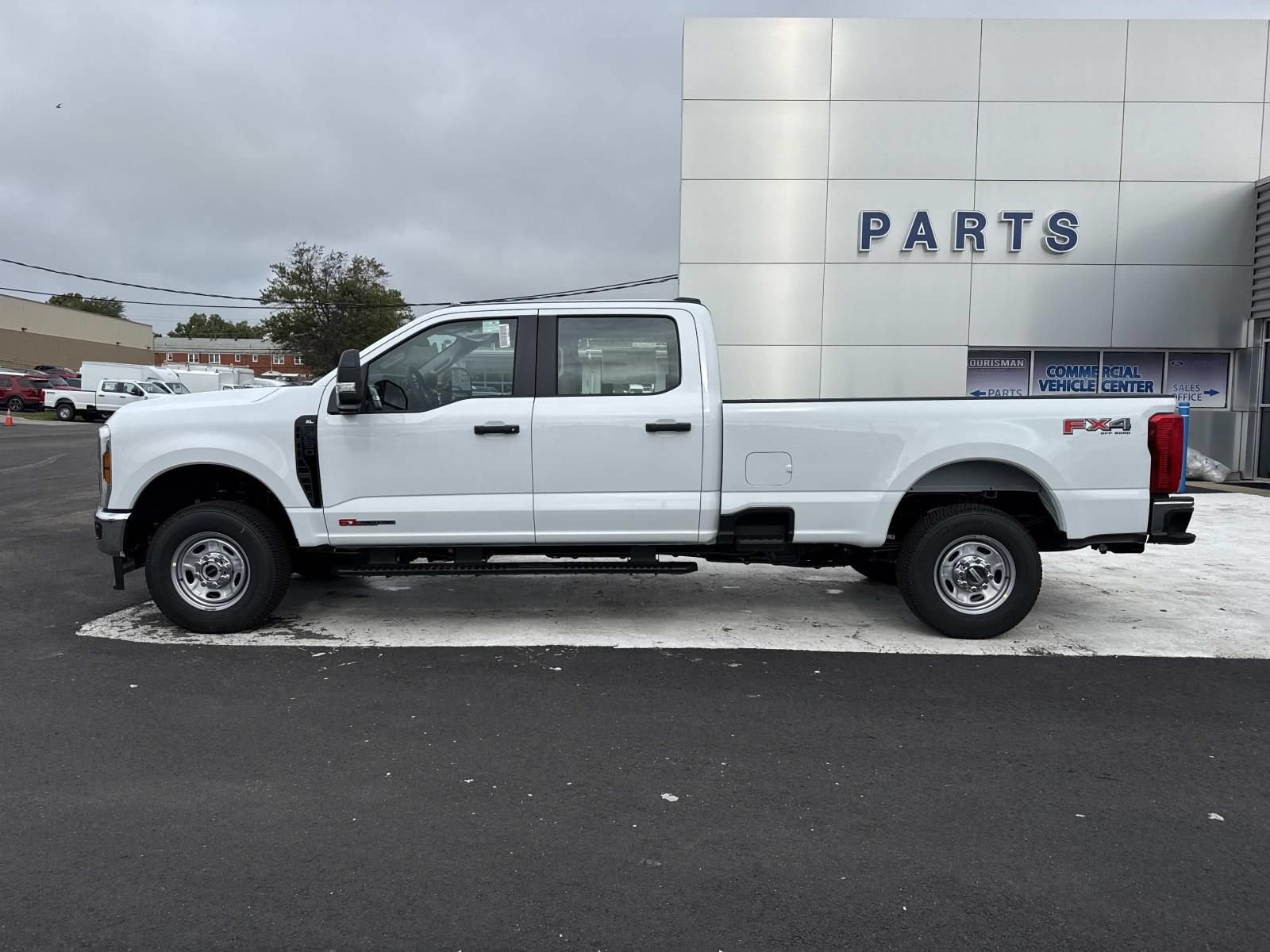New 2027 Ford F250 XL w/ XL Driver Assist Package AWD/4WD image 6