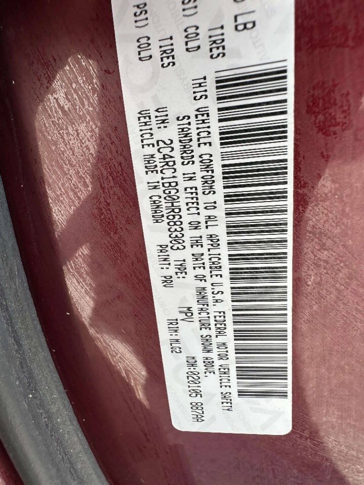 Used 2017 Chrysler Pacifica Touring-L FWD image 35