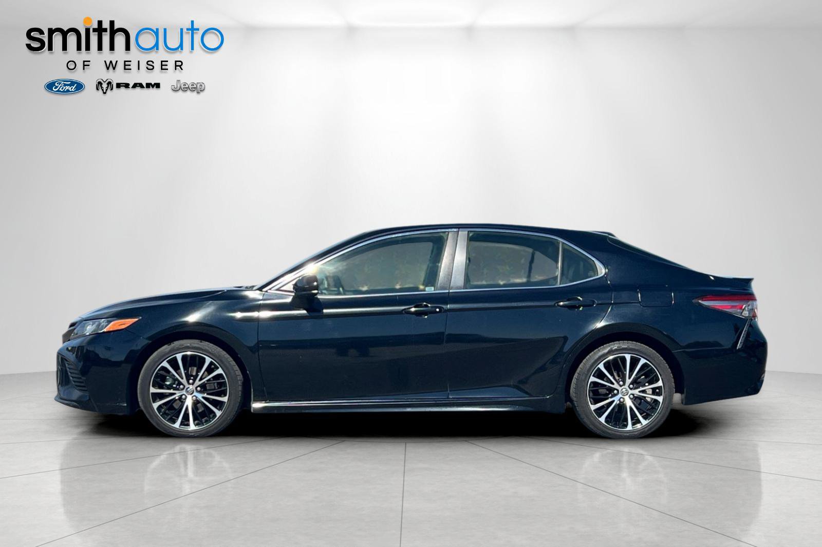 Used 2018 Toyota Camry SE FWD image 8
