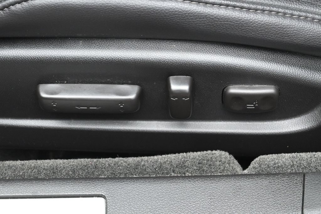 Used 2019 Acura TLX FWD image 10