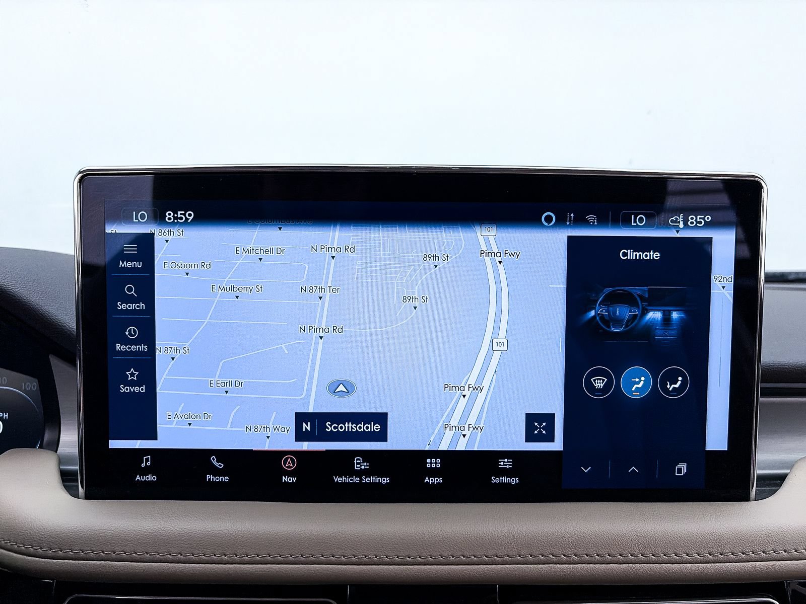 Used 2023 Lincoln Nautilus FWD w/ Premium Package image 6