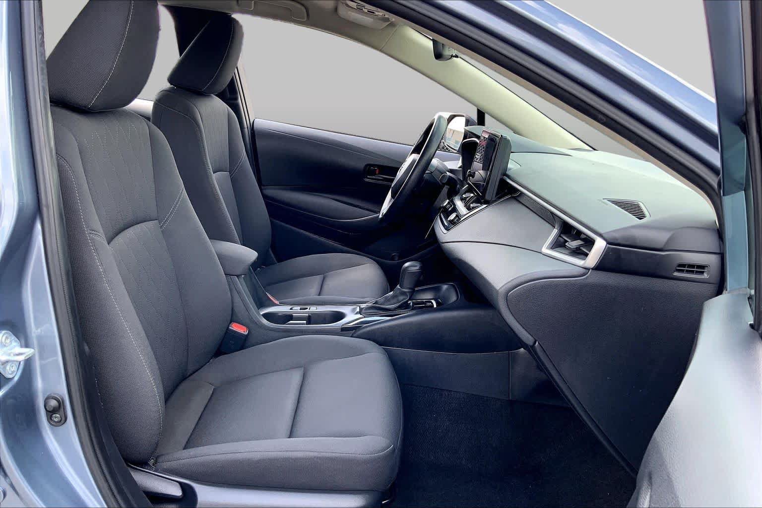 Used 2024 Toyota Corolla LE FWD image 9