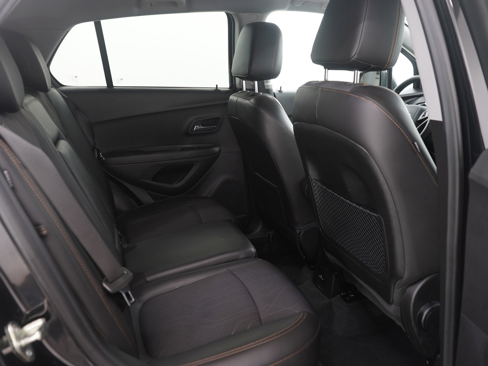 Used 2020 Chevrolet Trax LT w/ LT Convenience Package image 13