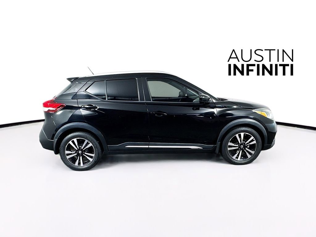 Used 2018 Nissan Kicks SR w/ Premium Package image 9