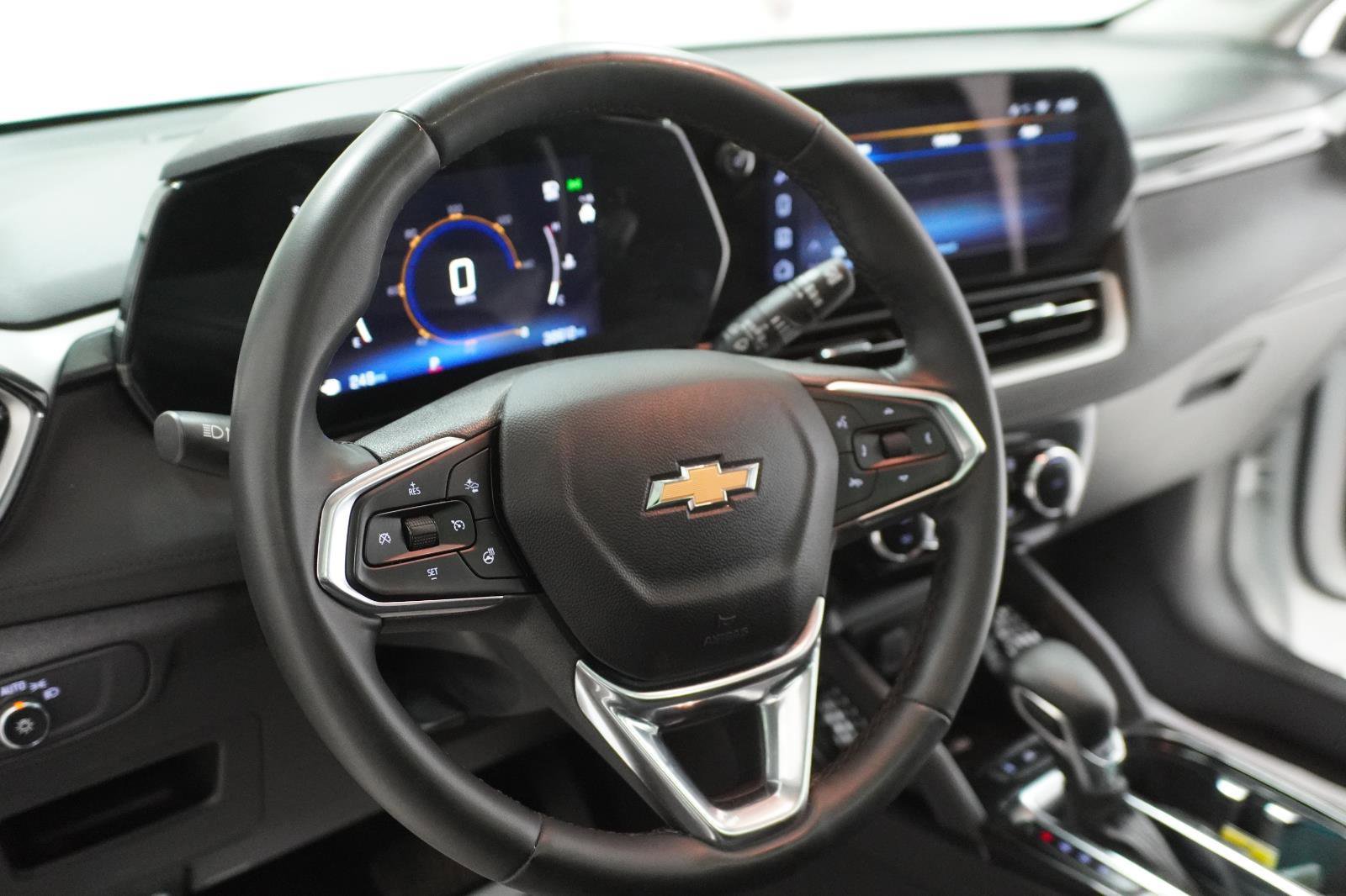 Used 2025 Chevrolet TrailBlazer LT w/ Convenience Package FWD image 19
