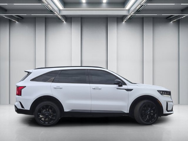 Certified 2023 Kia Sorento SX AWD/4WD image 3