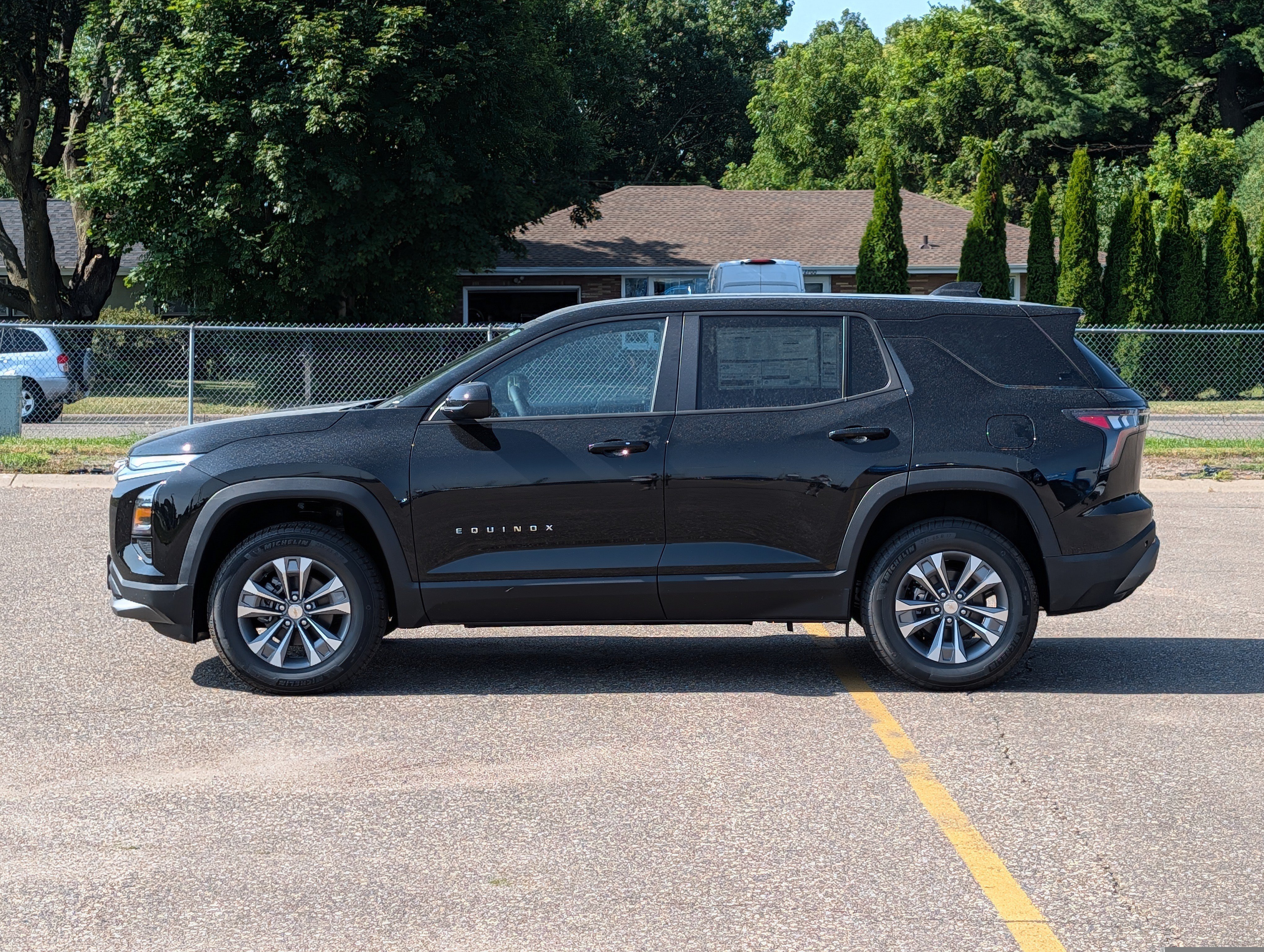 New 2026 Chevrolet Equinox LT AWD/4WD image 5