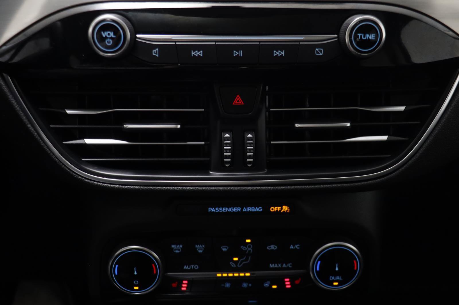 Used 2022 Ford Escape Titanium image 12