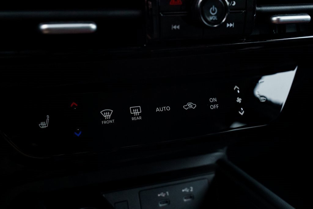 New 2026 Nissan Kicks SR image 16