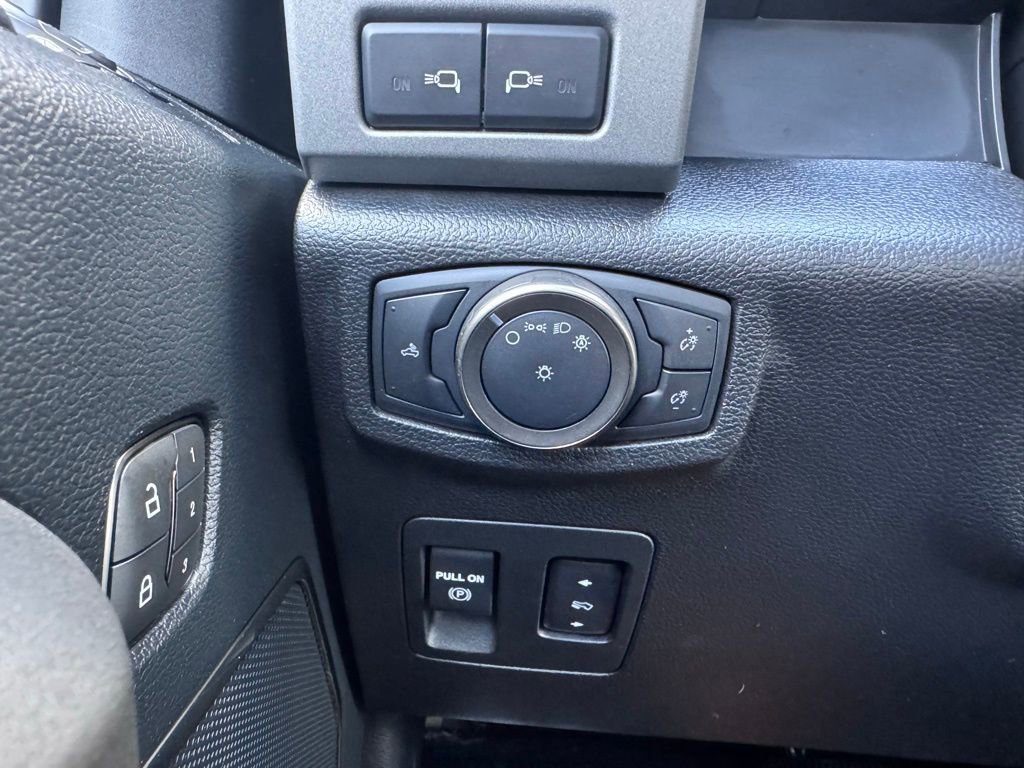 Used 2020 Ford F150 Raptor w/ Equipment Group 802A Luxury image 41