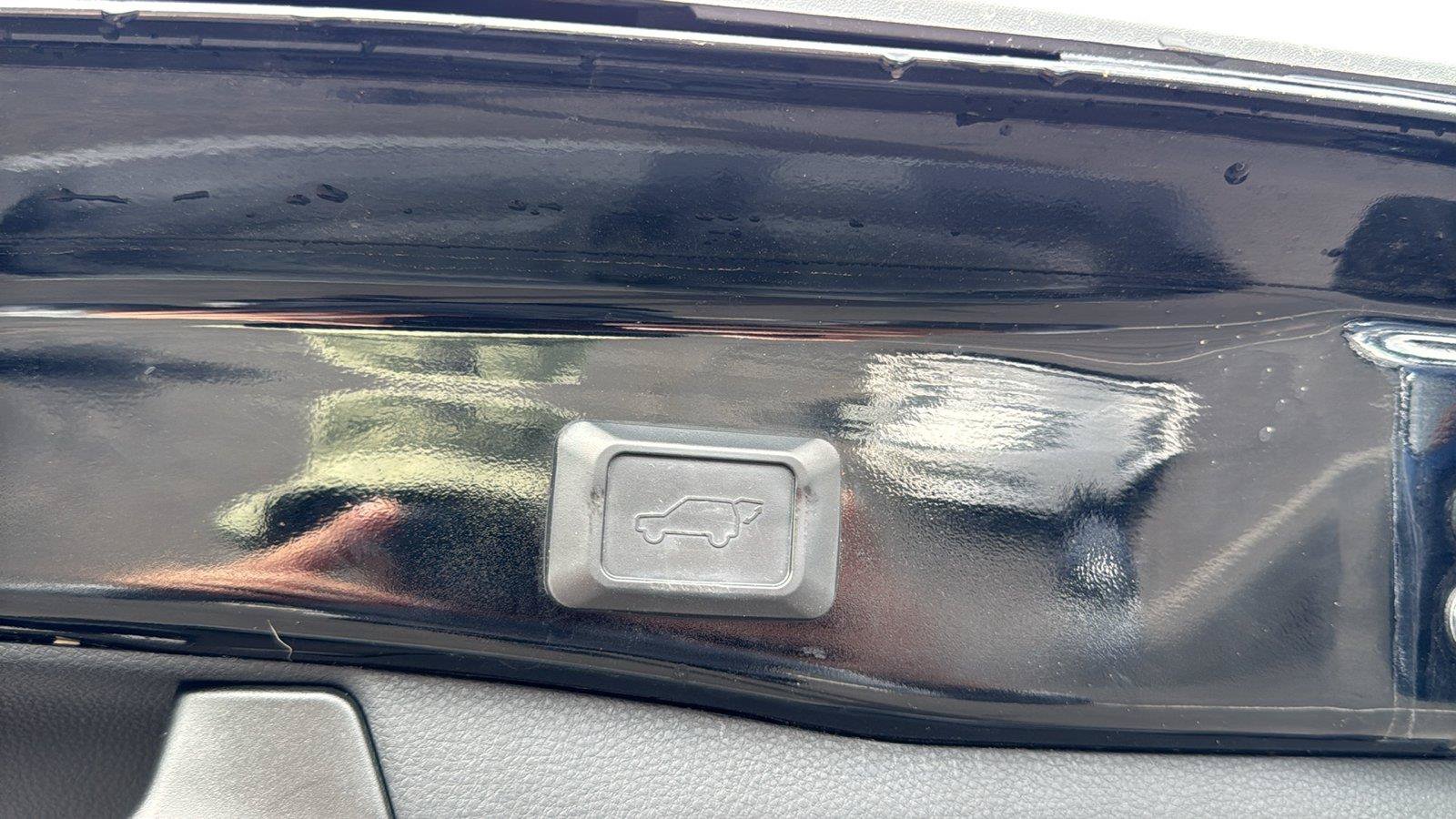 Used 2021 Toyota RAV4 Limited FWD image 28