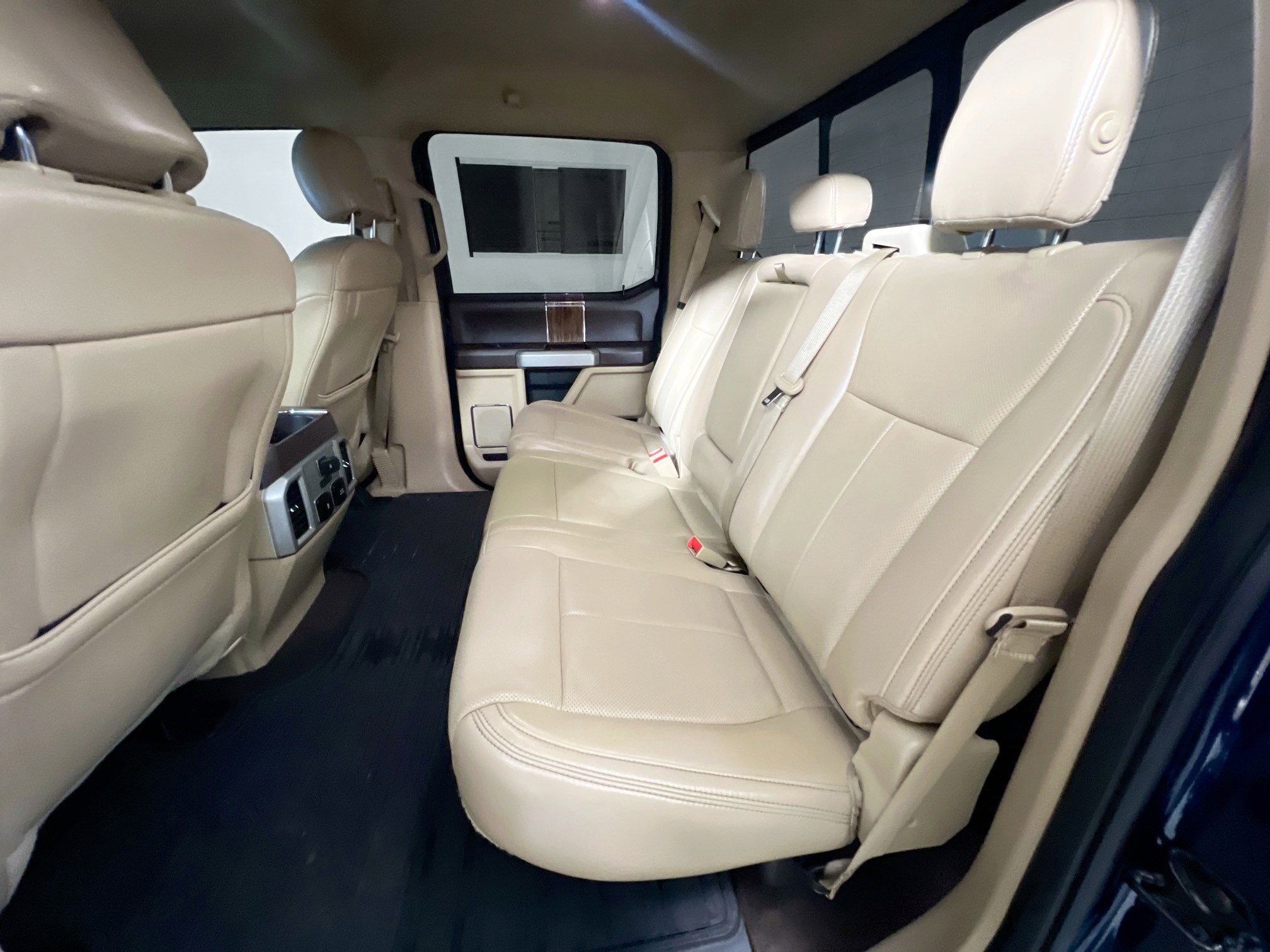 Used 2018 Ford F150 Lariat w/ Equipment Group 502A Luxury image 29