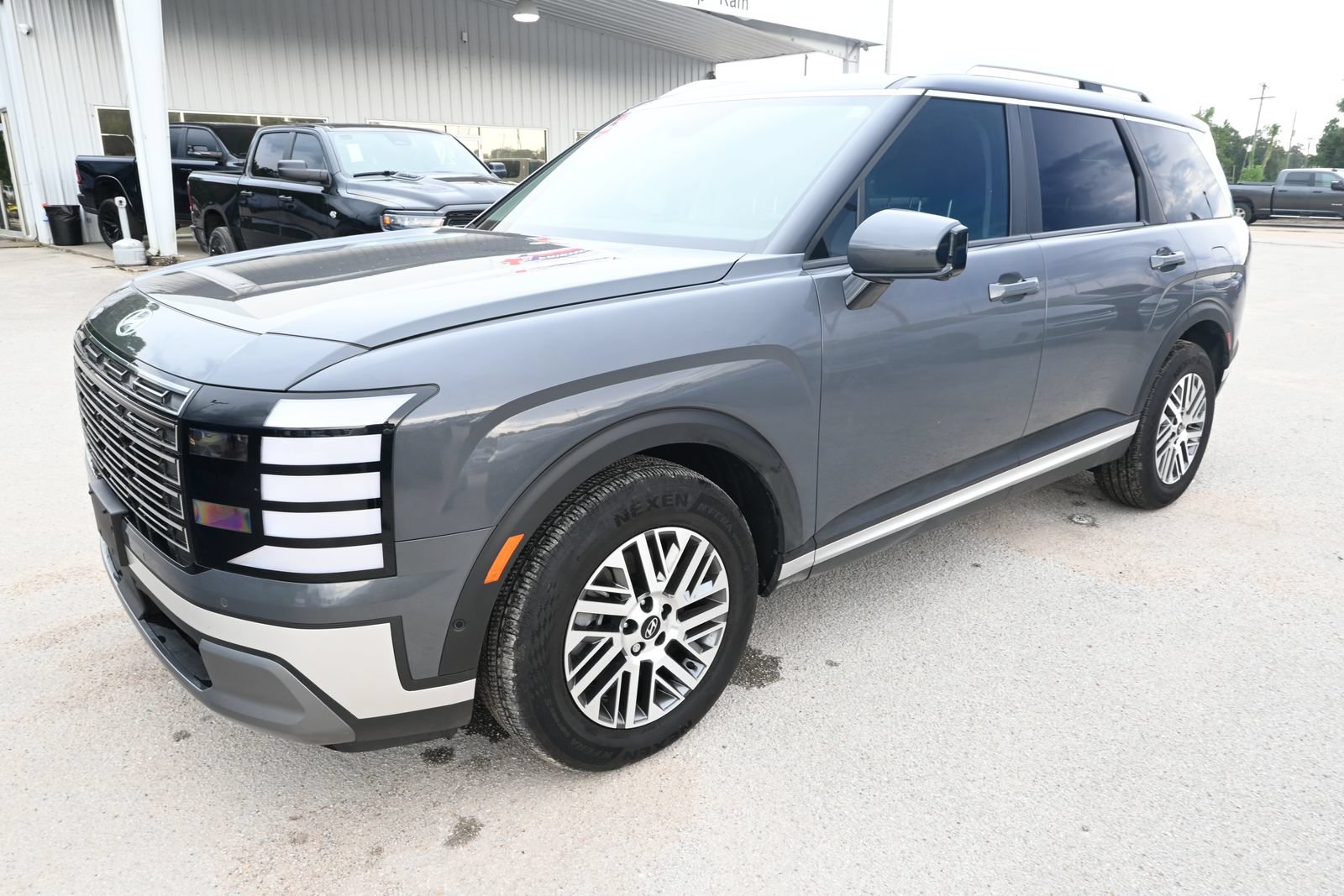 Used 2026 Hyundai Palisade SEL FWD image 5