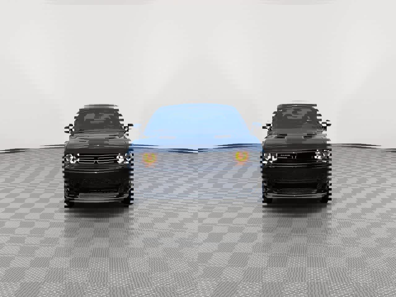 Used 2022 Dodge Challenger SXT RWD image 3