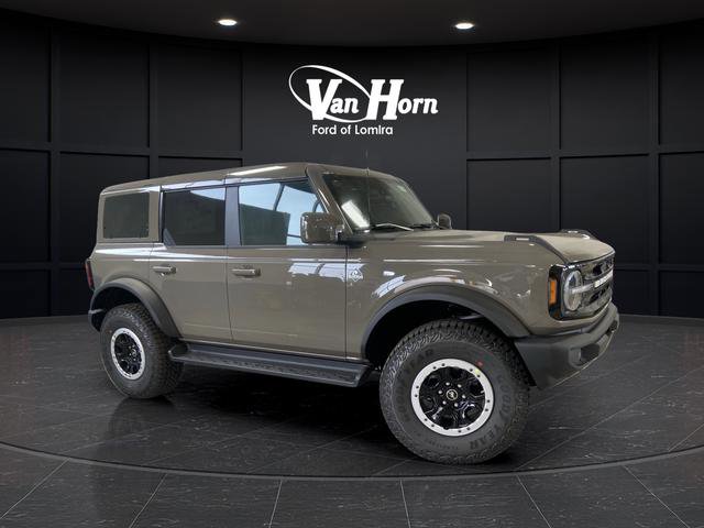New 2025 Ford Bronco Outer Banks w/ Sasquatch Package