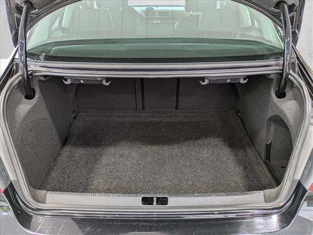 Used 2013 Volkswagen CC Lux image 3