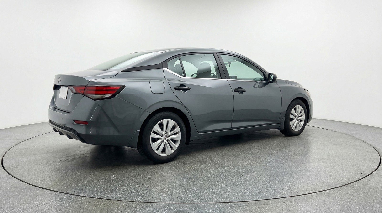 Used 2025 Nissan Sentra S FWD image 9