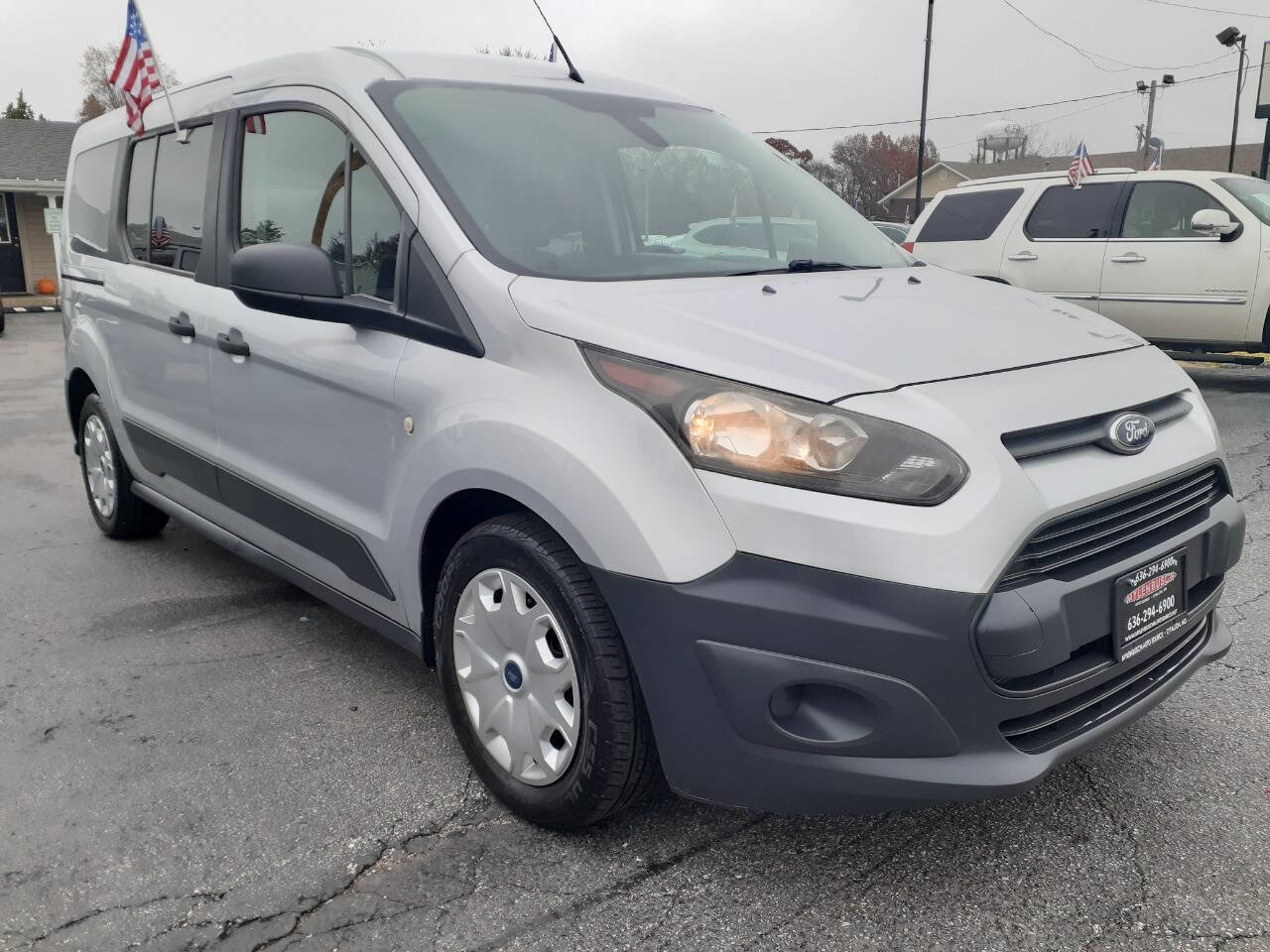 Used 2016 Ford Transit Connect XL image 4