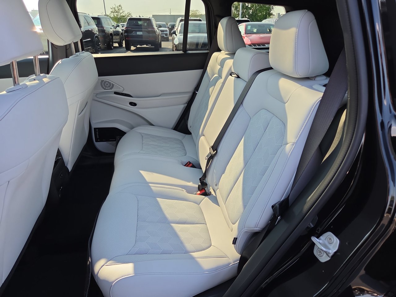 New 2026 Jeep Cherokee Overland w/ Advanced Pro Tech Group AWD/4WD image 18