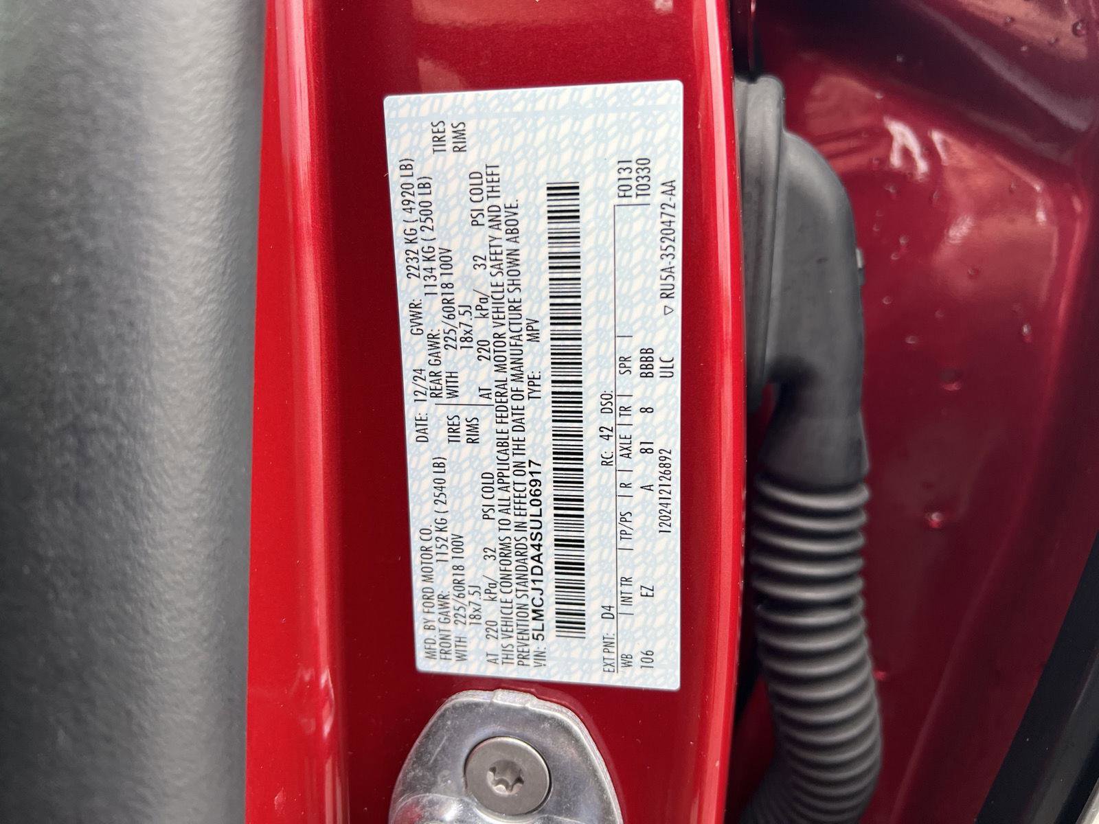 Used 2025 Lincoln Corsair AWD image 47