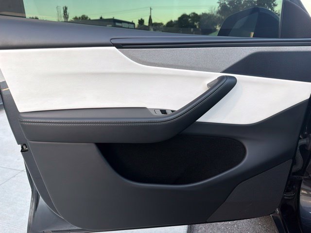 Used 2026 Tesla Model Y Long Range AWD/4WD image 21